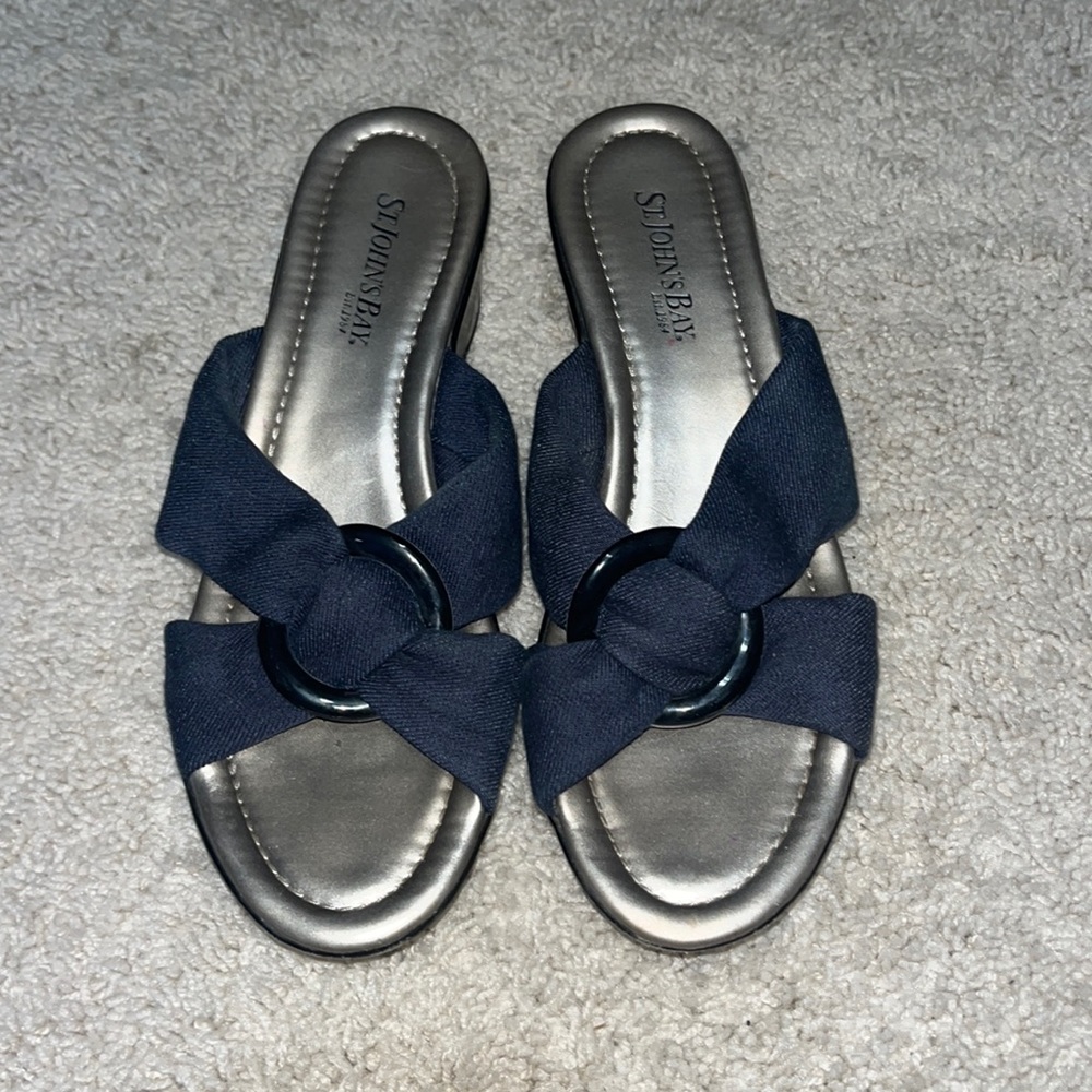 navy heal sandals